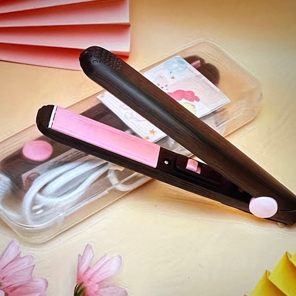 Other - Last one ! Pink and Black Hair Straightener